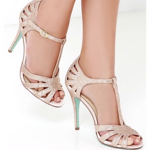 Blue by Betsey Johnson gold glitter tee sandal - Picture 3 of 4